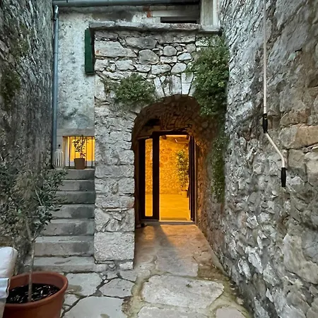 Casa Rustica Holiday home Sukosan